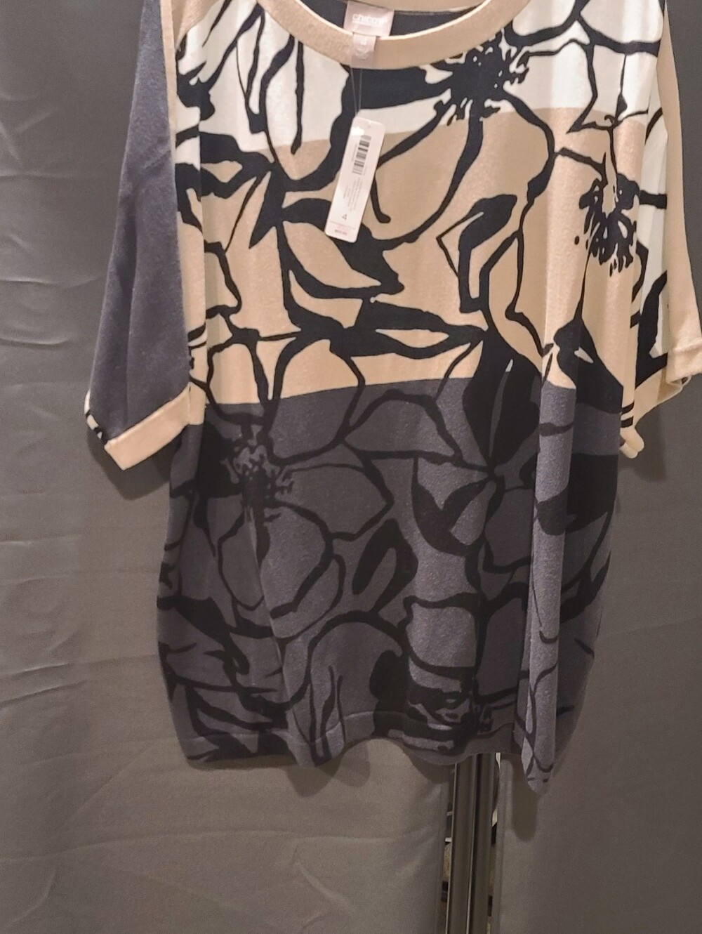 Floral Print Relaxed Women’s Top in Beige and Gray